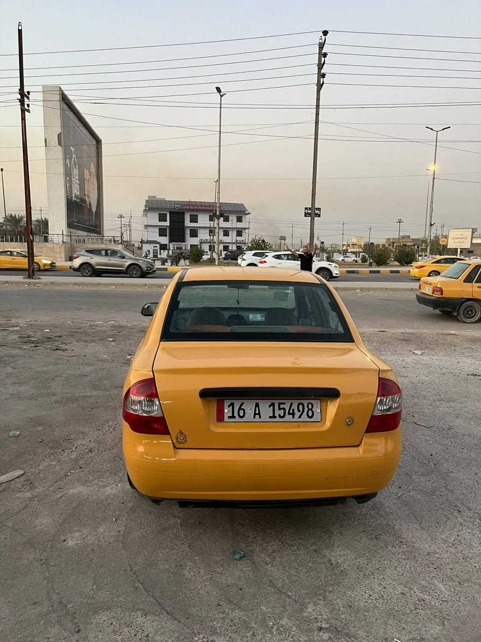 سلام عليكم طيبه موديل ١٥ السياره حيل حلوه ونضيفه مكفوله مكينه وكير وحداديه  كهربائيات كلها شغاله سايد بريك تخم تاير باتري جديد  رقم قادسيه سنويه لل٣١  السعر ٣٨ وبيها مجال  شي بسيط المكان ديوانيه مركز الرقم ***********
