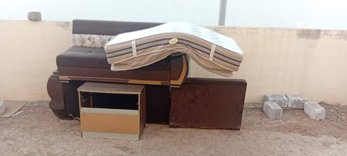 كنتور مع جربايه للبيع مع دوشك نفر ونفرين ومع مرمر سنك مع القنفات للبيع 
واتساب /***********

