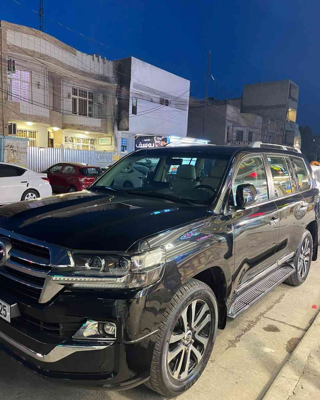 لاندكروز GXR • ٢٠١٩ • ماشي ٦٧ الف