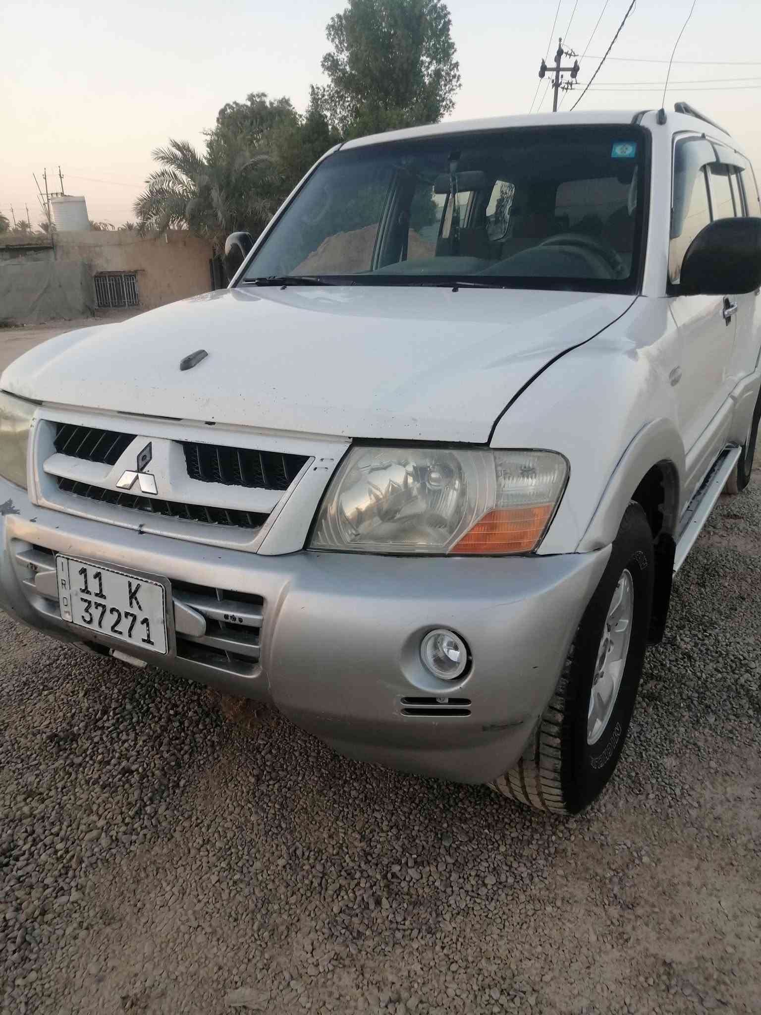 من  رخصه مدير الكروب سيارة باجيرو رقم بغداد انكليزي هزه جديده سنويه ل٣١ باسمي محرك ٣٠٠٠ بلادي كير عادي انسى صرف البنزين صبغ جاملغ امامي أثر ضربه خفيفه طخم تاير ترايك وين ما يعجبك السعر ٦٥ وبيها مجال حك الجيه الاتصال على الرقم *********** محرك بي تبخير قليل بدون صرف بيع او مراوس وانطي فرق حسب القناعه مكان المسيب
