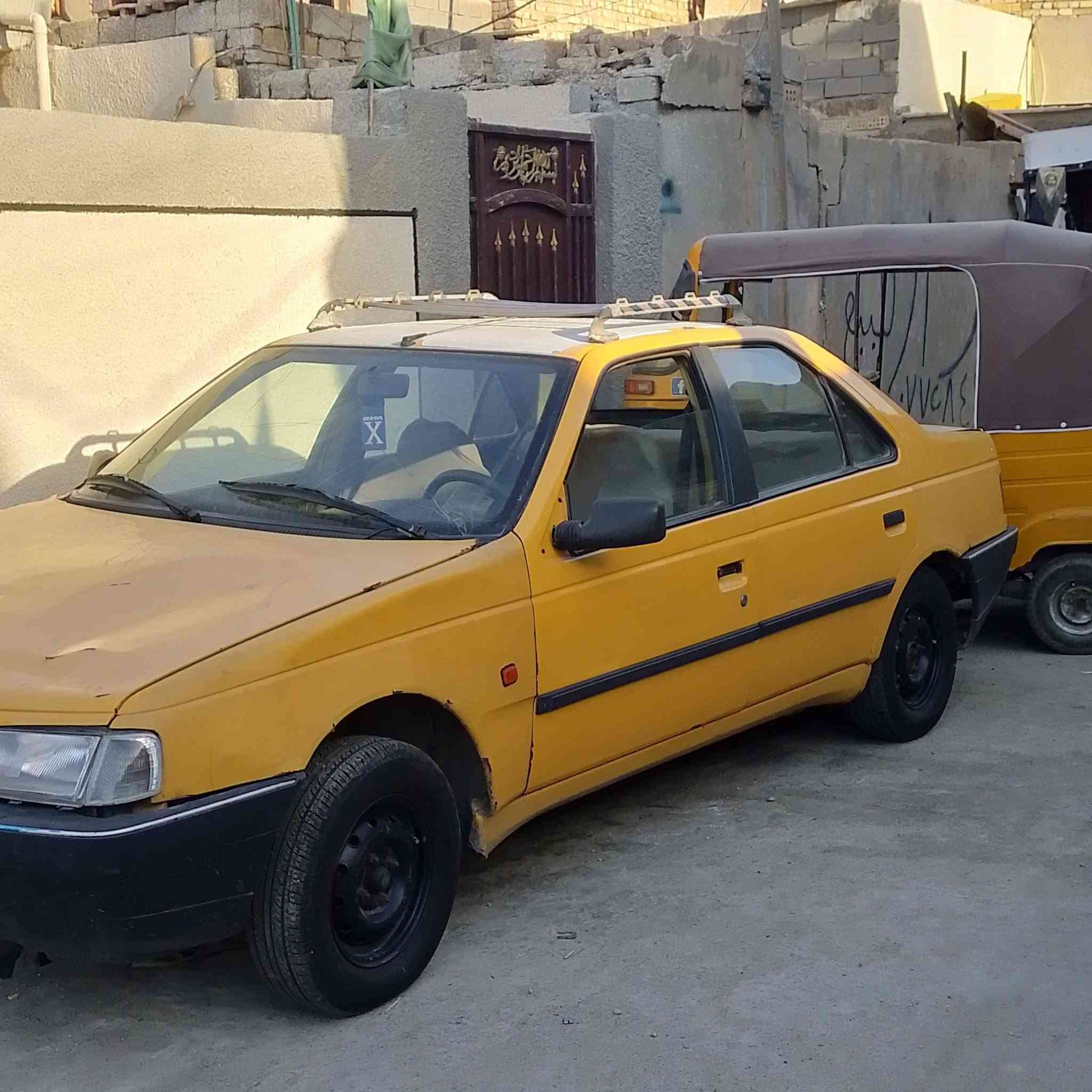 السلام عليكم بيجو روى 2008 الرقم بغداد الماني مكوله اكسن كير منعده المكينه خيط تبخير بقط مصفره هيه غرامه السياره مو بسامي موجود راعيه ثانيوم تحول نهاية السنويه سبعه وعشرين تخم تاير حته السبير موجود السياره كهربائيات كل شخال حته التبريد شخال عوزه حاجه بصيطه الصواصي كفاله 
***********
الرقم واتساب بيه 
المكان بغداد مدينة الصدر 
السعر 18بيه مجال حاق الجيه
