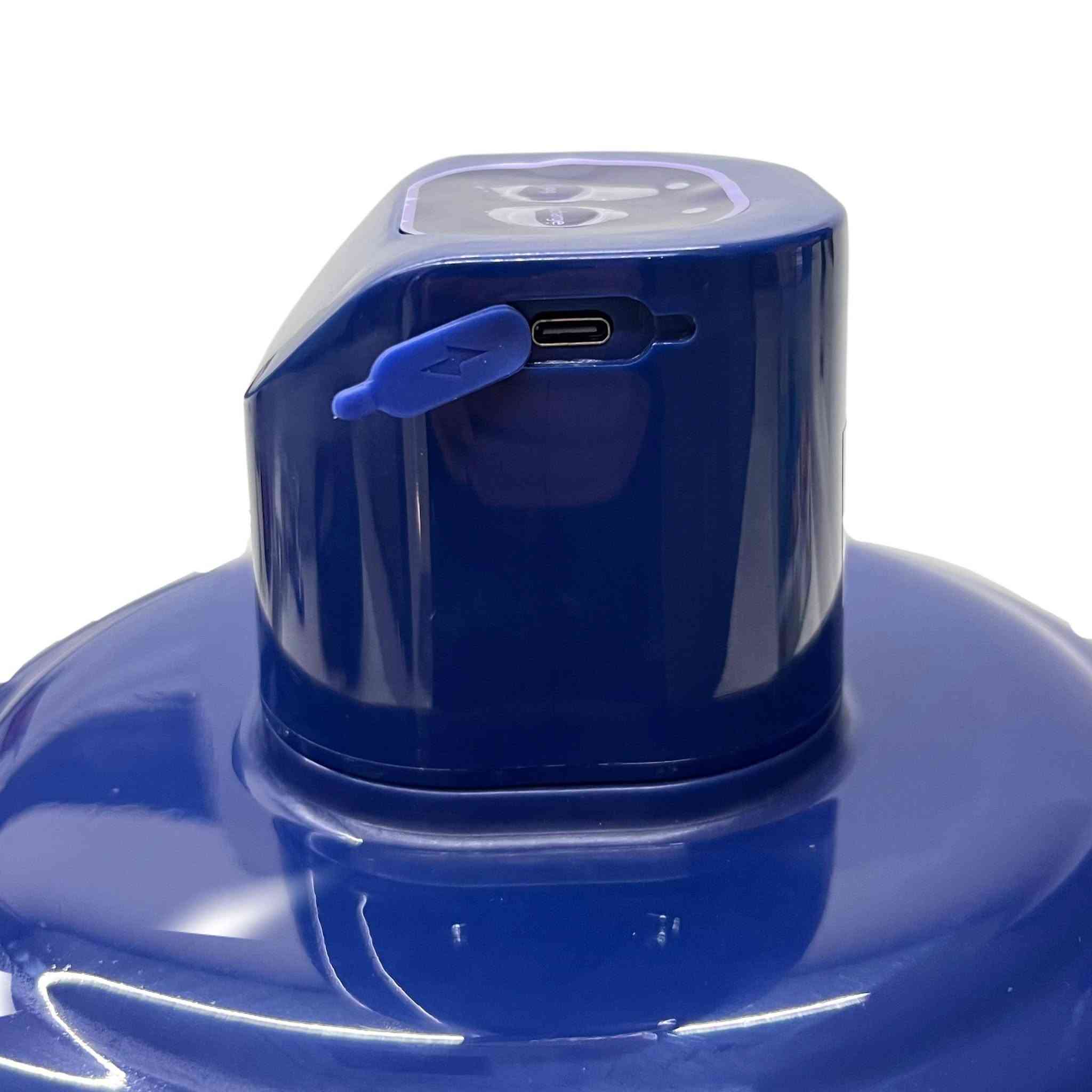 مفرمة وقطاعة خضار وفواكه كهربائية قابلة للشحن (USB).
المميزات:
تقطيع سريع وفعال: شفرات حادة من الستانلس ستيل لفرك وفرم الخضروات، الفواكه، والمكسرات بضغط زر.السعر 15للمرسله الرقم ***********
