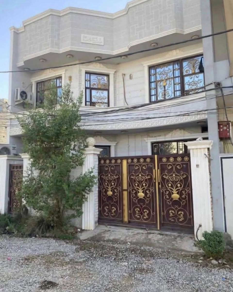 بيت طابو صرف 120 متر  مربع 
 

سلام عليكم الدار للبيع طابو صرف 

🌏مساحته 120 بناء حديث قاطيين قريب ع شارع 

↙️ الموقع كاطون الرحمه منطقه الخمس تالاف خلف   صيدلية الأقصى قرب افران السلام 

🏠تفاصيل البيت الطابق الأول غرفه نوم استقبال مطبخ صاله درج صحيات الطابق الثاني 3 غرف نوم وصحيات 

☎للاستفسار اتصل السعر 110

***********
