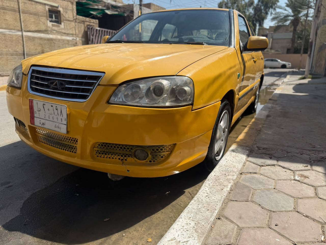 السلام عليكم  شيري كوين بلادي المكينه بيه تبخير
الكير وصدر والباتري والتايرات جدد التبريد شغال 
السياره بيه مكانات صبغ فقط لاتبديل ولا كص
مصفره هيئه وغرامات  السياره شرط التحويل ثاني يوم
السعر مناسب مناسب مناسب ١٦ ورقه وبيه مجال
مكاني بغداد الغزاليه رقمي***********
