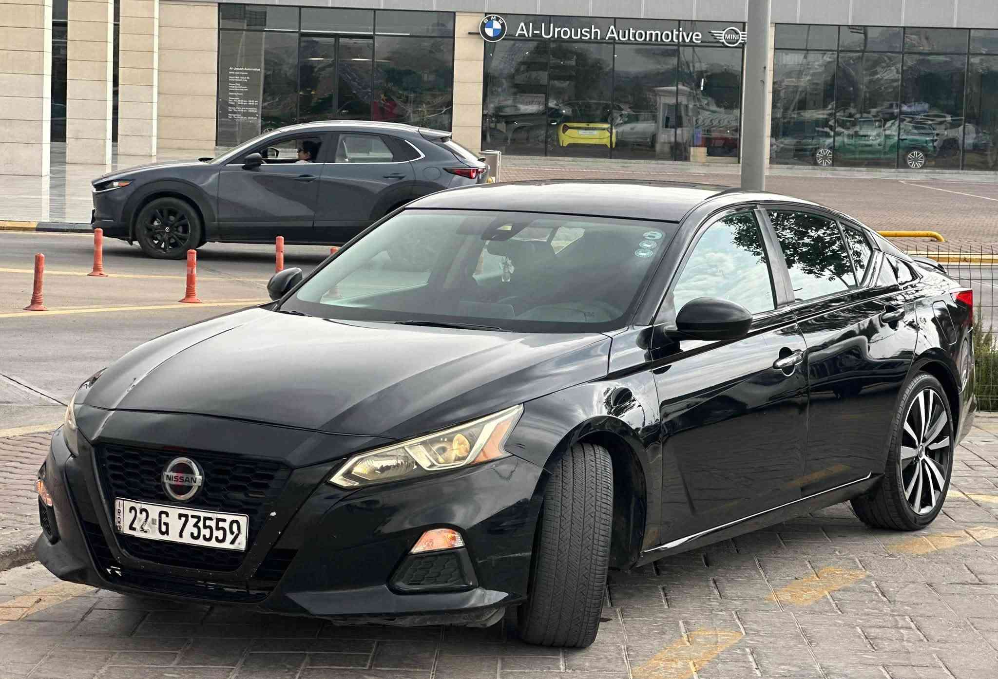 للبيع التيما اسود
السعر  109 وبي مجال
*********** 
موديل 2020 
موصفات S 
تحكم ستيرن 
تثبيت سرعه 
تبريد ثلج 
بصمة ابواب 
بصمة تشغيل 
صندوق بصمه 
تشغيل عن بعد 
حجر بلادي 
رادار بلادي 
ماشيه 100 ميل 
السياره بيهه خمس قطع ناشر السونر
بدون دواخل شرط 
رقم سنويه هزه براد جديد 2031
مكان السياره ديالى خانقين
