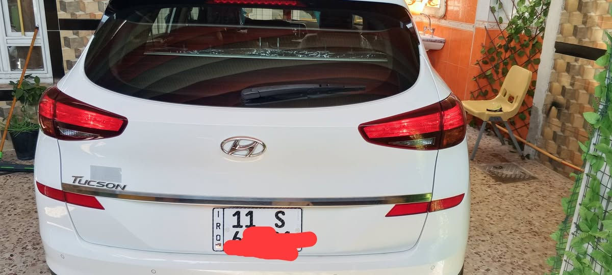 للبيع توسان 20 خليجي شركة الكاصد فول مواصفات 1/1 بصمه بانوراما وباقي مواصفات المعروفة سيارة جديدة وعلى وضع الشركه وماشيه 54 الف مكفوله كفاله العنوان بغداد الشعب قريب على حي اور والشراي يتصل ***********

