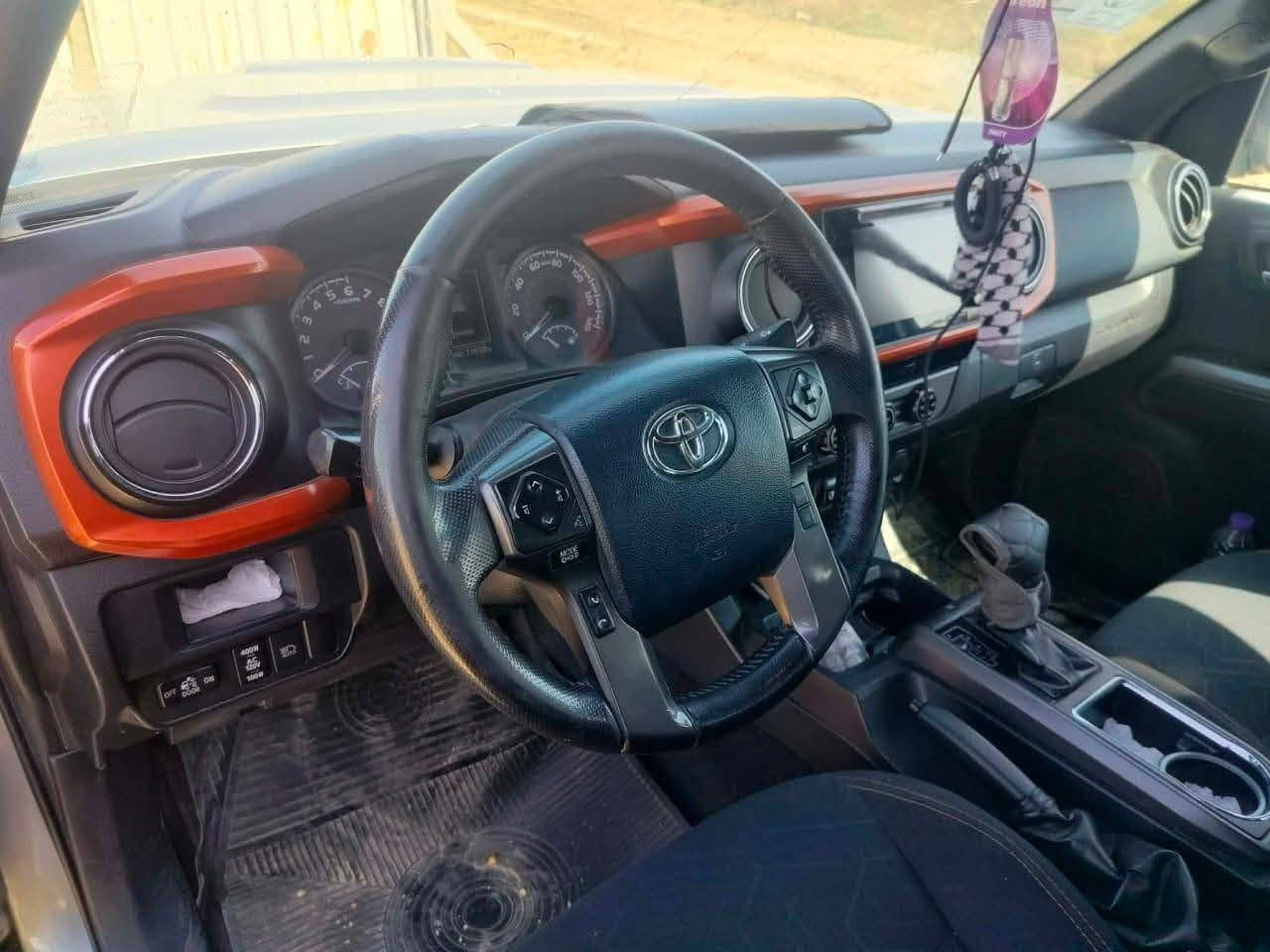 TOYOTA TACOMA TRD
السلام عليكم 
بيع او مراوس بيكم تيوتا تاكوما 18 كلين تايتل كفاله عامه بغداد سته سلندر مكينه ٤٠٠٠ تي ار دي فول مواصفات للأخير العنوان بابل *********** الحادث بارد بالدعاميه الخلفيه والبدي فقط ماشيه ٥٨ للتواصل  3️⃣5️⃣4️⃣0️⃣3️⃣0️⃣4️⃣1️⃣ 0️⃣7️⃣7️⃣
***********
