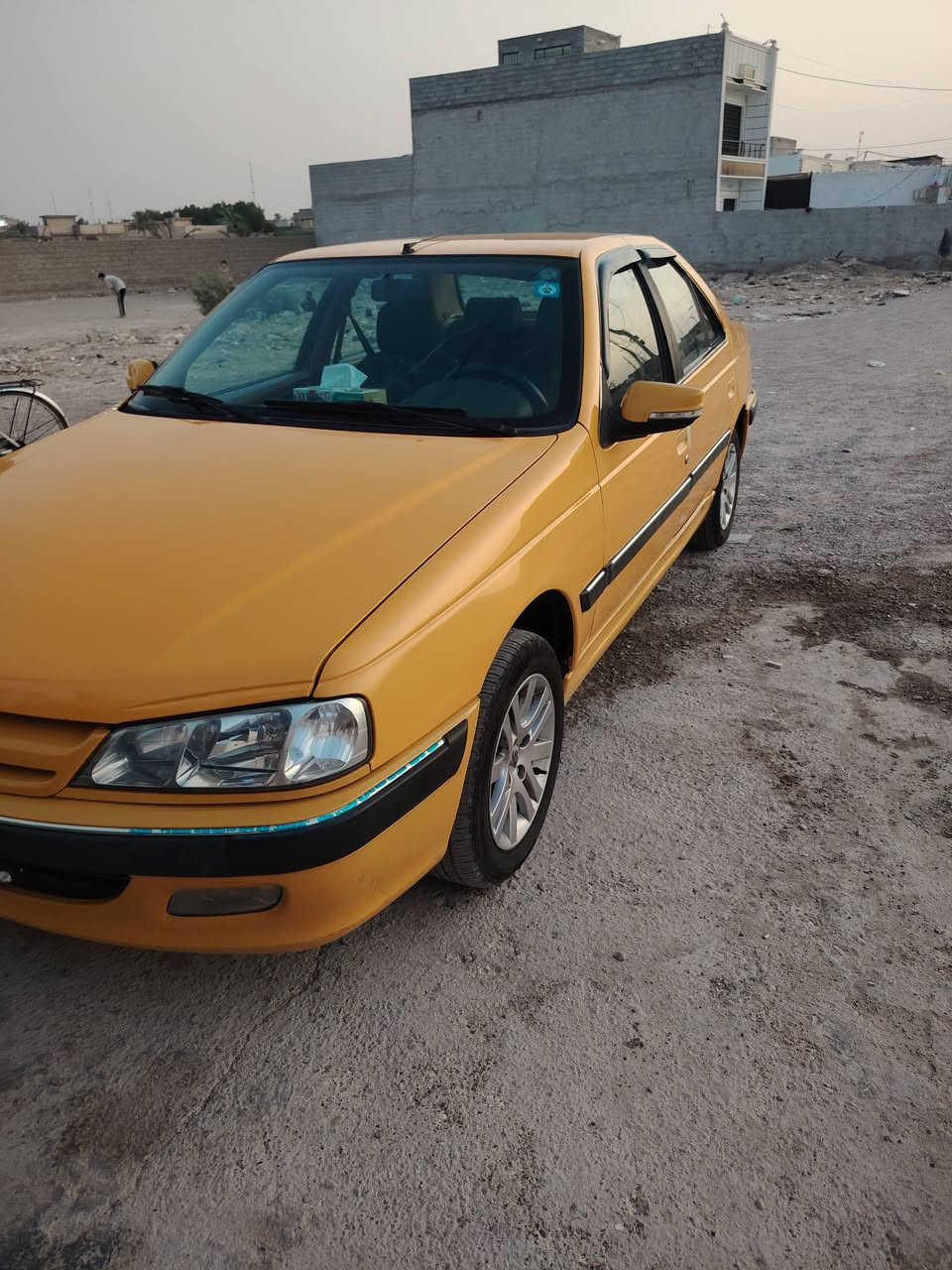 سلام عليكم بيجو بارص 2022 بيها بس هاي الي بالباب مال سايق يم اليدة مثل ما موضحة بالصورة والسيارة مبدل بيها رنكات تدفئة و تبريد شغالة صدر امامي خلفي جديد 
السعر 65 مكانها بغداد بوب الشام
***********
