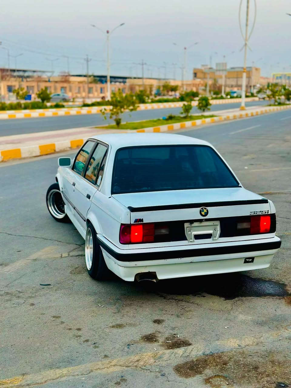 بي ام زعره بغداد نكليزي بسمي
بي ام زعره 325 سياره كفاله من ضربه و خياس وعيب شرعي وتبديل صبغ فقط ، محرك 28مسكر تك فانوس كير عادي بطناش 1-2-3 ، جاهزه بدون اي نقص غرفه جديده كهربائيات شغاله كلها بدون اي جطل حداديه اليوم مسويها سعرها 39مكاني ناصريه ***********

