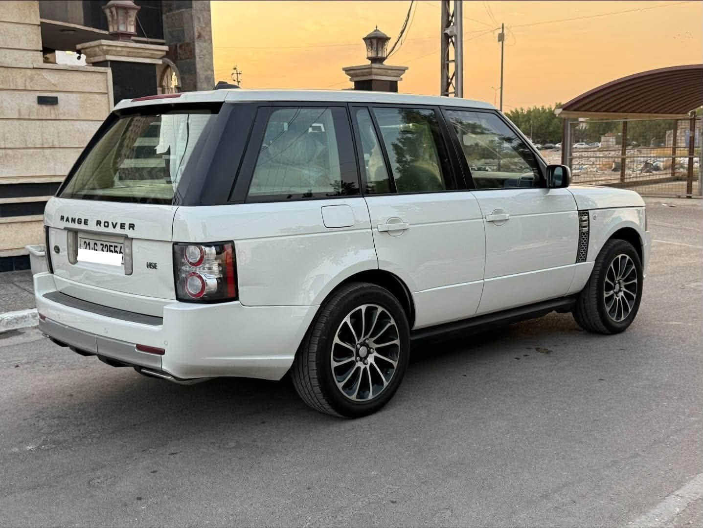 السلام عليكم
رانج روفر فوك 2009 خليجيه وكاله المنصور فوول مواصفات كفاله عامه محرك تنفس طبيعي بدون سوبر السياره جديده الى ابعد الحدود مكفوله مــن الضربه والصبغ والتبديل والبارد  بدون نقص جاهزه كير ومحرك وصدر وتبريد كله كفاله مواصفات اوتوبايكراف اعلى فئه سياره جاهزه كلش رقم دولي بأسمي تحويل ثاني يوم السياره معروضه ( 118$ ) وبيه مجال بسيط مكاني بغداد الدوره للاستفسار ***********
