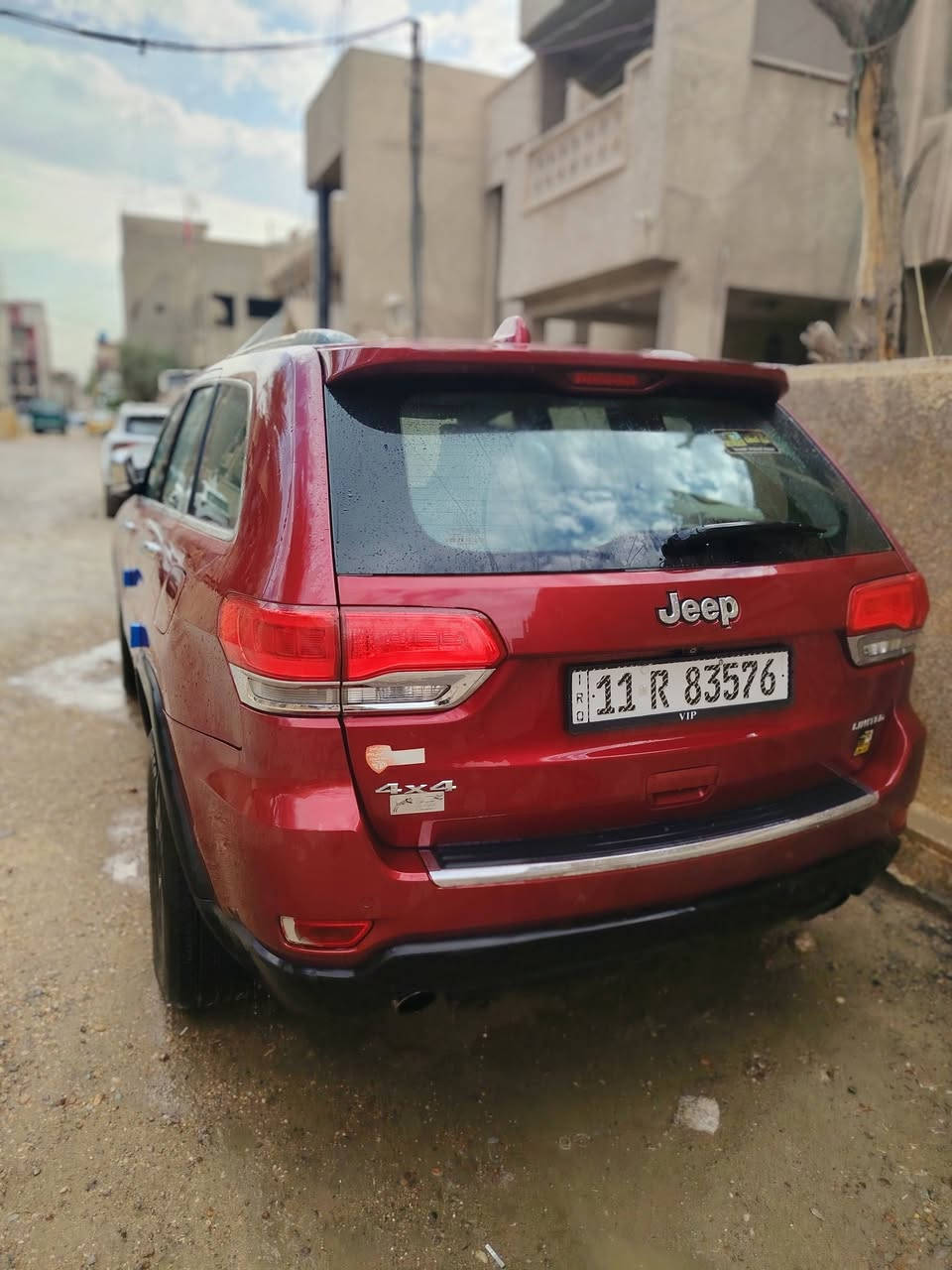 السلام عليكم
جيب شيروكي ٢٠١٤ خليجي
كامل مواصفات
محرك 3600
اي حادث مابيهه
سعر 220 وبيها مجال بسيط 

***********
