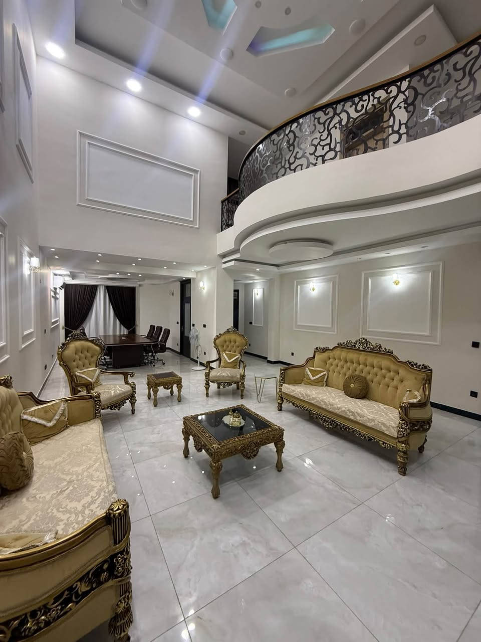العرصات الهندية • ٣٥٠م • مقر شركات
