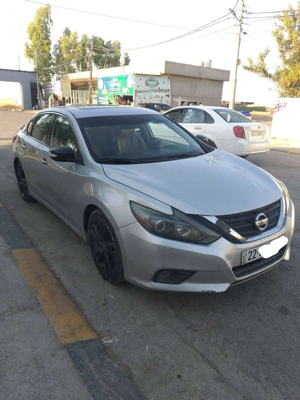 السلام عليكم نيسان التيما 2016 محرك V6//3500
ضرر قبق جنطة وجاملقات خلفية الباقي كفالة سيارة حلوة 
رقم اربيل شرط التحويل 
مواصفات SL //بصمة /شاشة/فتحة بل سقف/ تدفئة بل كشنات /كشنات جلد /
داخل اصفر /ماشية 140الف ميل 
مكان السياره اربيل اي استفسار اتصال عل رقم ***********
