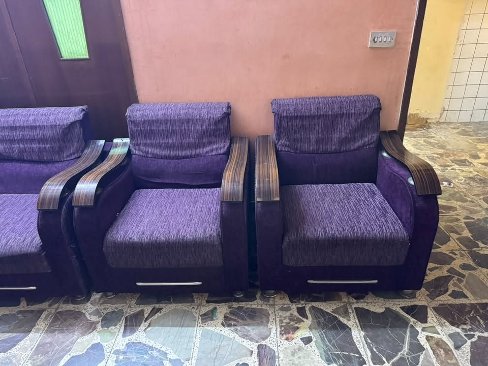 تخم ونص البيع بسعر مناسب جدأ عنوان بغداد كمالية 
***********
