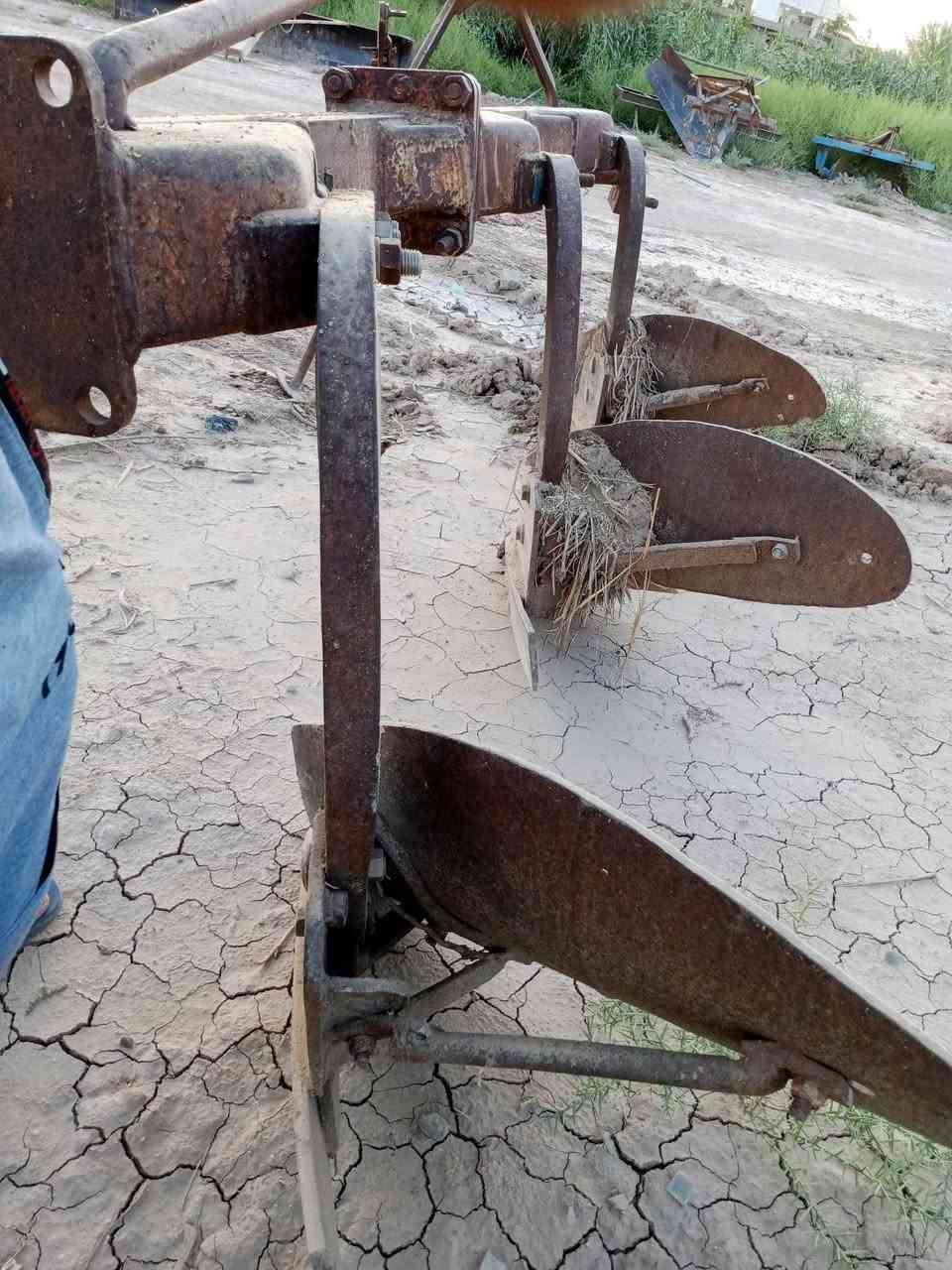فدان للبيع ناردي ابو الطير لاكسر ولا الحيم جهاز للشغل ديالى خان بني سعد للتصال على الرقم ***********
