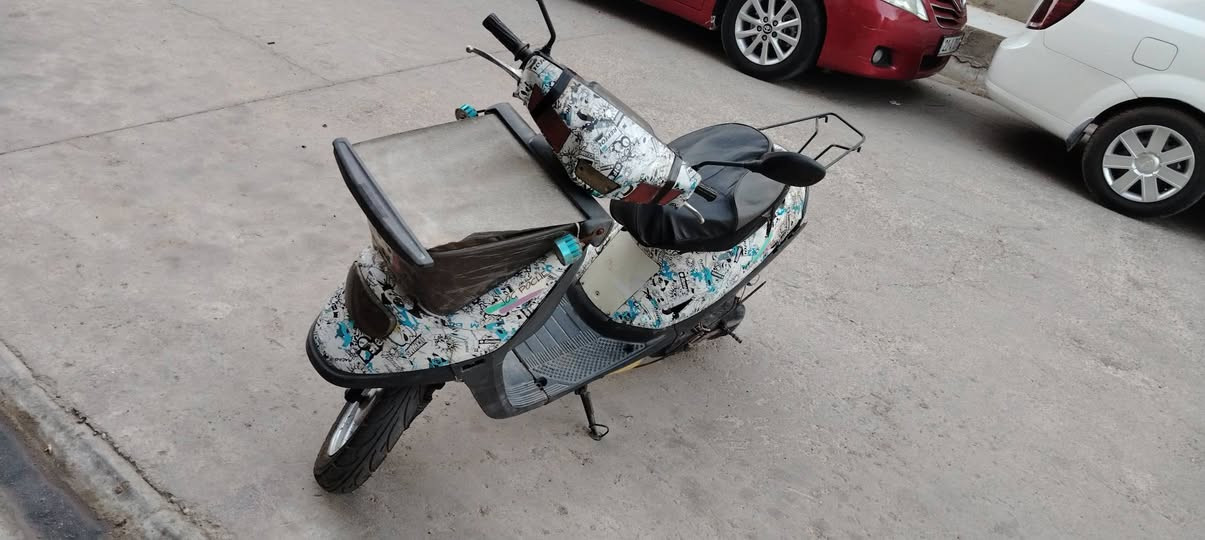 سلام عليكم دراجه لبيع محرك نضيف تشغيل سلف بس نقص باتري وكلوبات هاذ نقص بيع مستعجل ١٨٠بي مجال عندي عمليه وريد ابيع مكان كركوك منطقه ٥٥..***********
*********** 🌹
