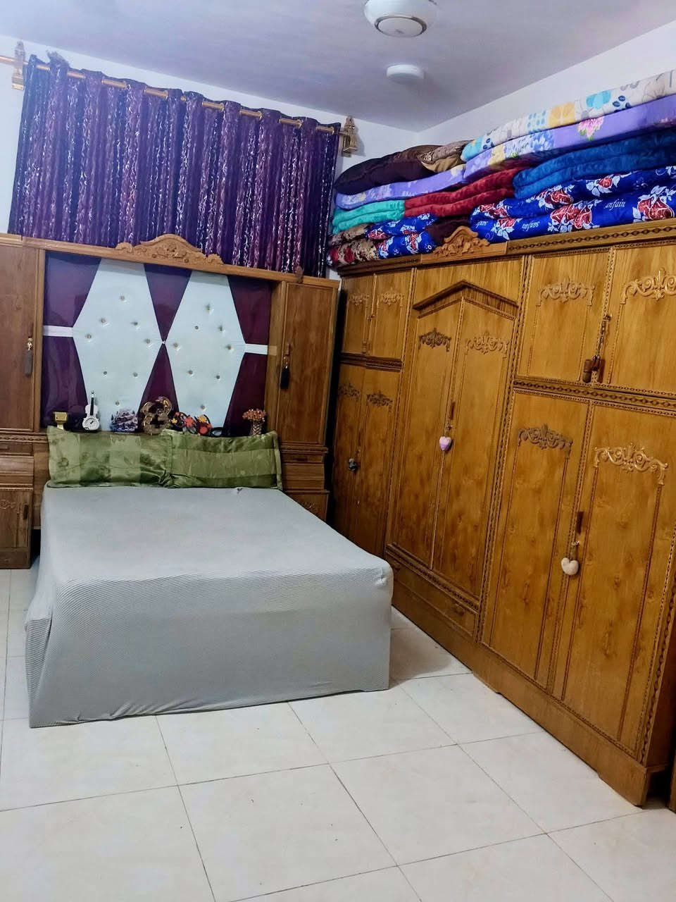 غرفه للبيع جديده  ستعمال قليل سعر 850وبيهة مجال نتصل عله رقم ***********
