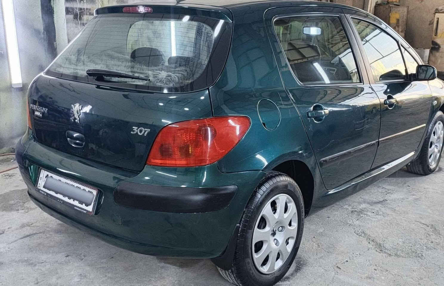 بيجو للبيع السعر ٤٨ بيها جاملغ وبوند فقط تبريد شغال بسم صاحبها كابون بانزين مكلف بالنشر هذا رقم صاحبها ***********
