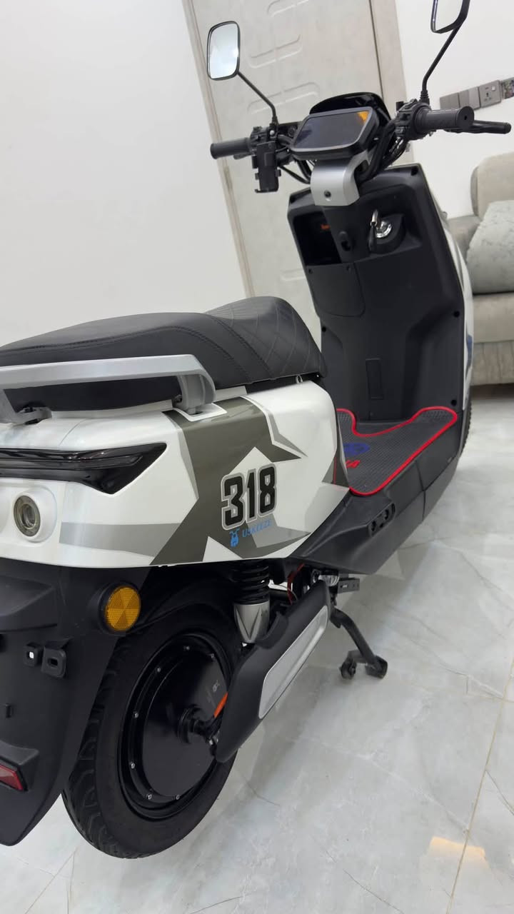 دراجة 318 HIS نظافة فول  سعرو 750الف
بطاريات 6 دبل بحالة جيدة جدا 

4 نمر 

لايت زينون نهار

بريك امامي خلفي دسك ودهن بريك

نظام R خلفي 

سرعة 100 الحقيقي 70

ملف 1500

مستعمل 4 اشهر استعمال خفيف جدا  

للتواصل خاص او واتساب ***********
