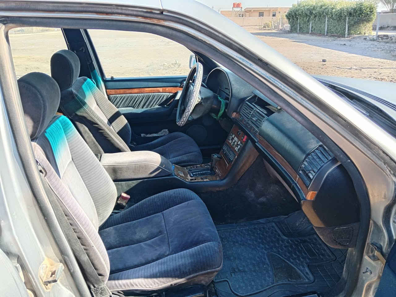السلام عليكم سياره شبح  لبيع  93محور ففتي 3000 كله شغاله بس تبريد بيه عطل مكان سماوه  سعر 35 
***********
