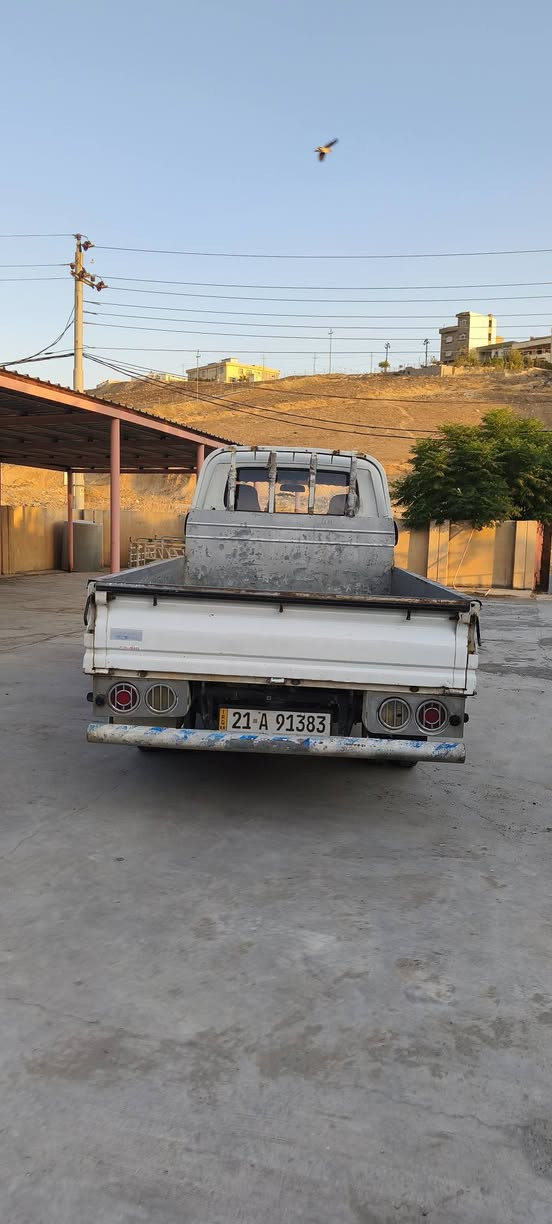 کیای بار 2700 ی 2012
پاکو بێ مەسروف ماڵی کەسابەتە ٣ ساڵە لای خۆمە ، سەنەوی تازەیە تا کۆتای ٢٠٢٨ وە بەناوی خۆمەوەیە ، هەزەی تازەیە تا ساڵێکی تر ، گێڕو مەکینە و سەرف و لێچون و هەموو شتێکی بەشەرت تازە مەسروفم تیا کردووە ، چەمچەشی لەگەڵە ڕەسمیم داناوە ، سەقفەکەی تۆزیک قەلەم کاری هەیە بەس شوێنی کاڵ بوونەوەکە ، ئەو بەشە بچوکەشی هەمان شت لەسەر کاڵ بوونەوە خۆم بۆیاخم کردووە لە ڕەسمەکان دیارە, تەنها مەسروف تیابێت کۆمپرێسەری تەبریدی ئیش ناکات 
شوێن :سلێمانی 
نرخی: ١٠٣$
ژمارەی مۆبایل :***********
ژمارەی واتس ئەپ: ***********
