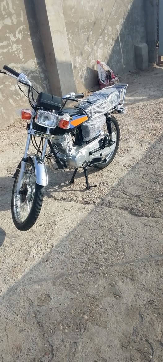 السلام عليكم شباب دراجه موديل 27 دراجه جديده وجاهزه وما عايزها برغي السعر 725 وبيه مجال قليل والشراي بي خير ويدلل والاتصال على هذا الرقم ***********مكاني كوت
