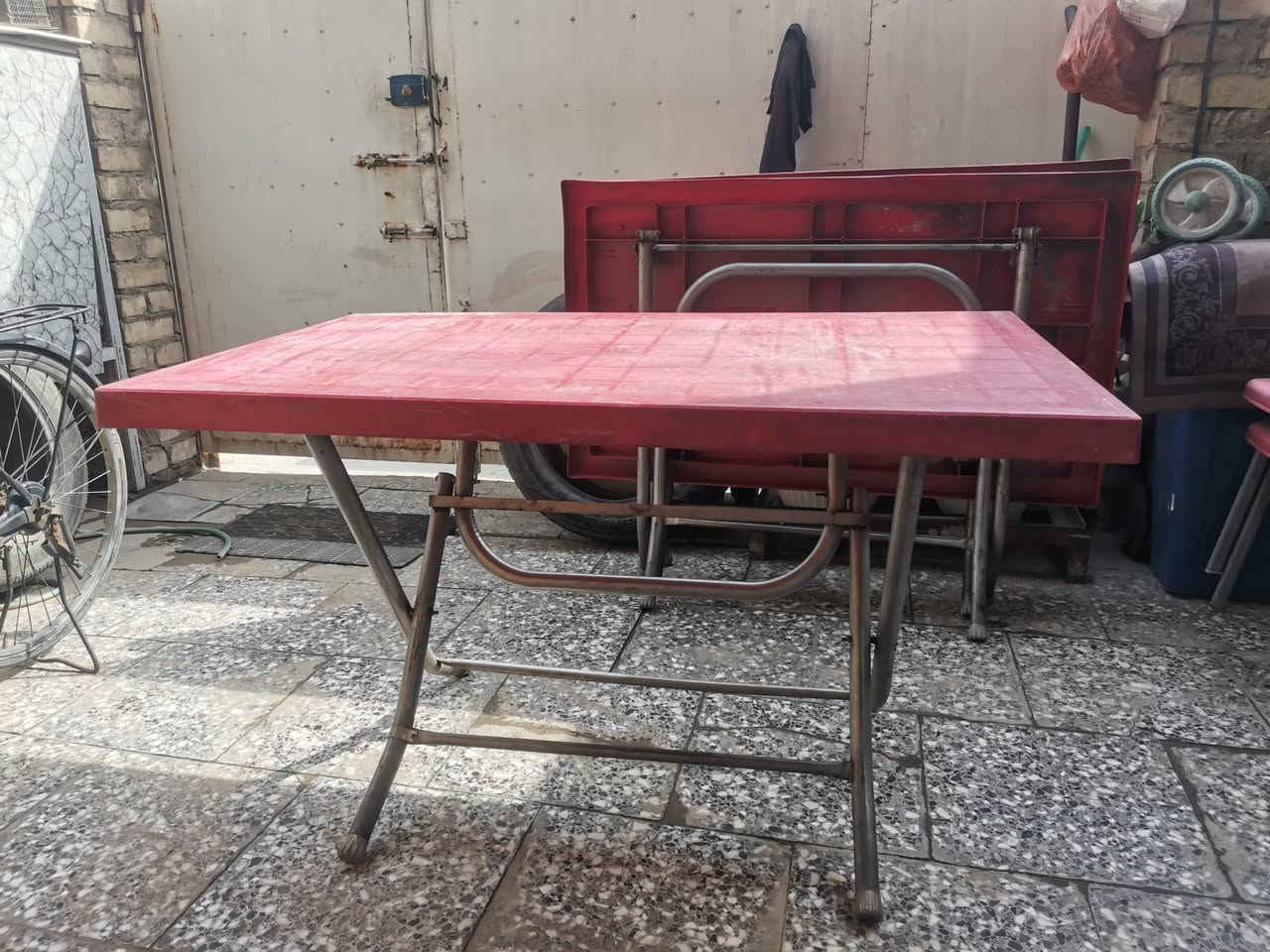 ميز طعام • بلاستك • ٣ قطع