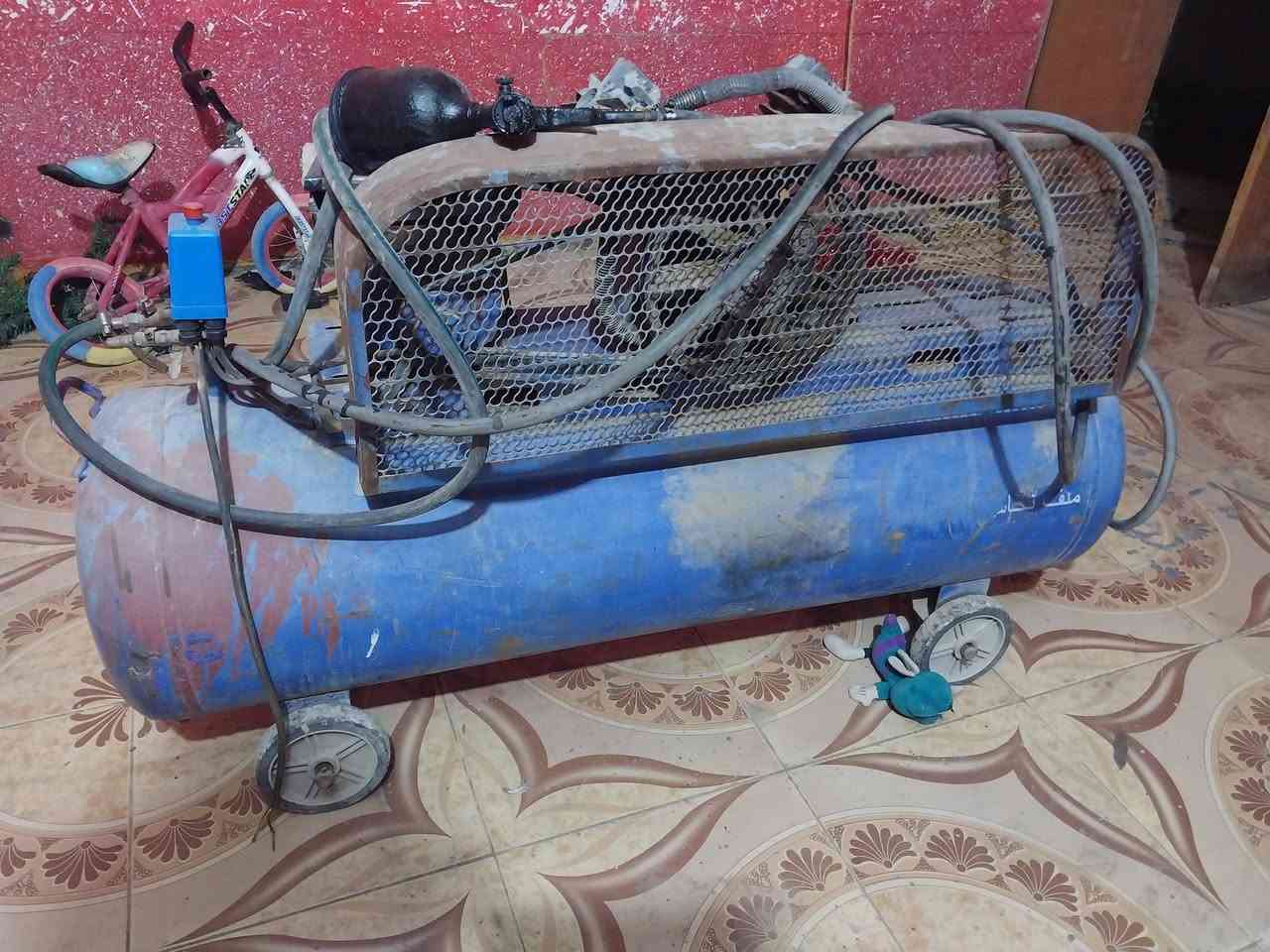 كمبريسر كهربائي • ٢٥٠لتر • ما متعوب