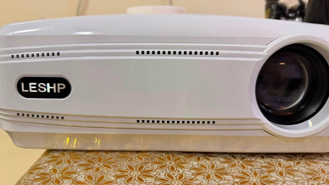 داتا شو فول اج دي بعدو بل جيس نضيف فول غراضو كاملا من وايرات وريمون سماعات محيطيه داخليه سعر ٩٠ يصلح لكل شي بيوت مؤتمرات قاعات مهرجانات دقه كلش عاليه مكاني حي الميثاق قرب النور ماركت ‭***********‬ موصل, نينوى
