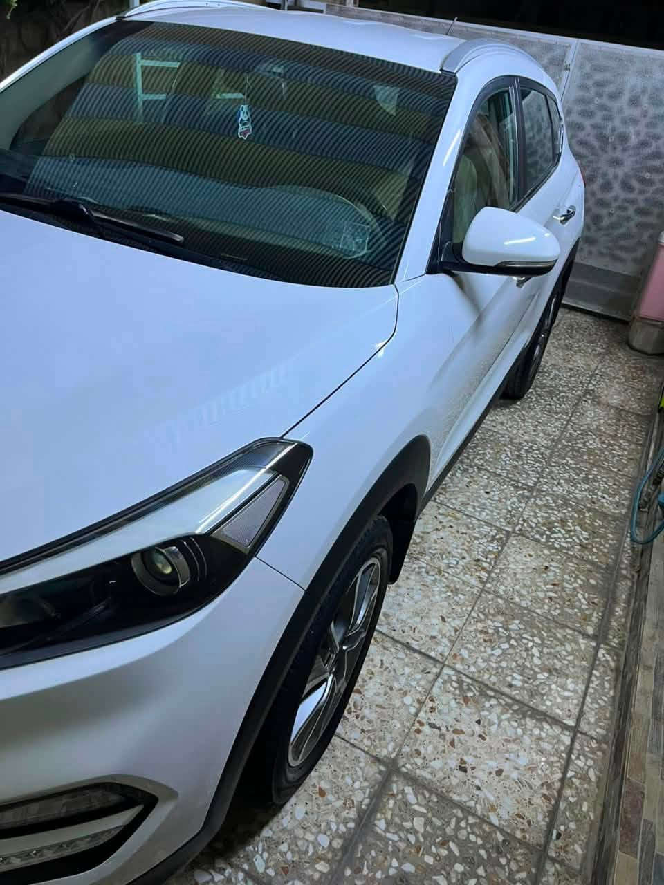توسان 2018 كلين تايتل
العداد 59,000km
نص فول بدون بانوراما 
صرفية بانزين ممتازة 
محرك : 2400 دوش
رقم بغداد ب اسمي تحويل ثاني يوم 
السعر : 183 وبيها مجال بسيط حك الجية 
مكاني: حي الجهاد

***********
