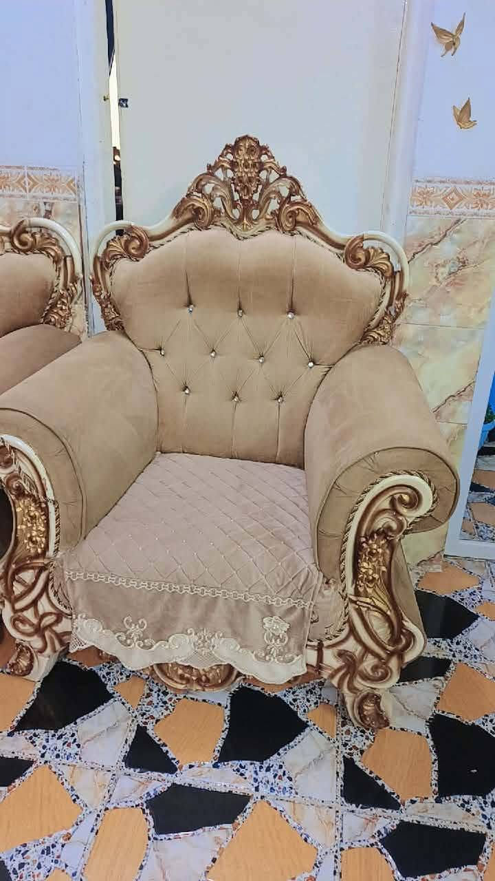 تخم للبيع ب٣٨٠كلش كلش جديد وبي مجال بسيط ***********
