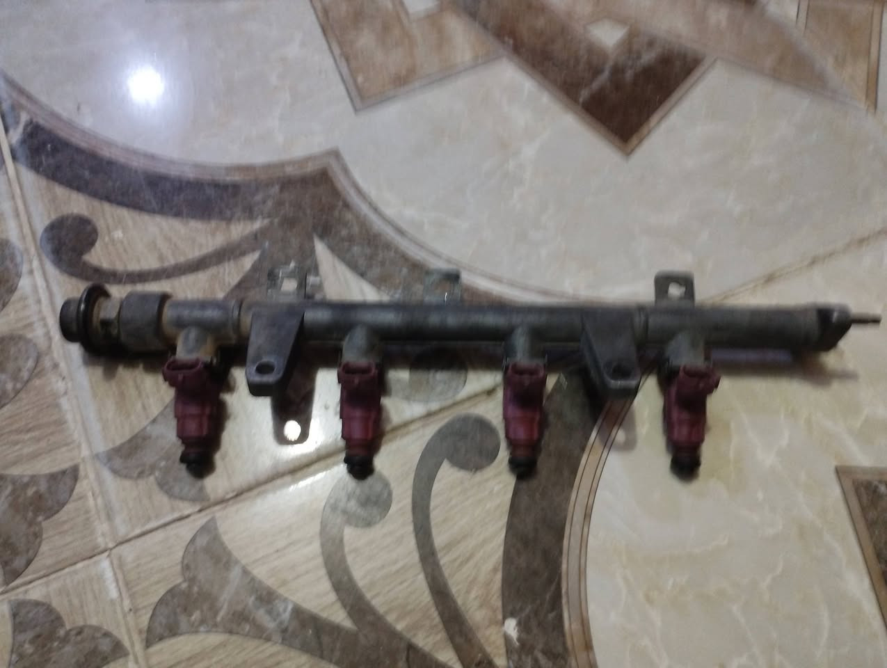 السلام عليكم نوزلات للبيع شرط الشغل فلاتر واشرات كله جديد مال أكسنت رقم موبايل  ***********
