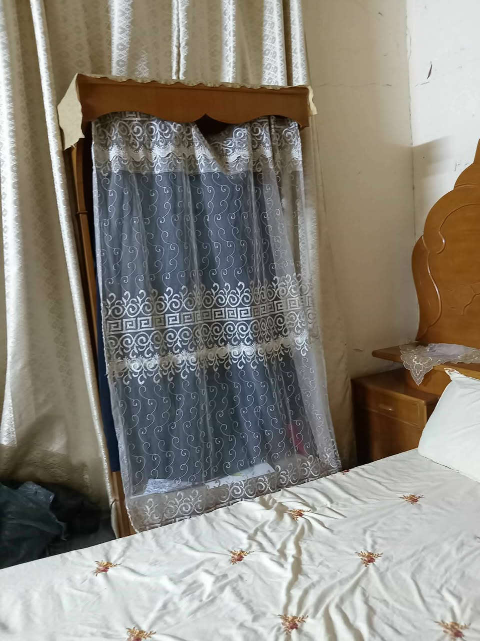 غرفه تسكام ضخمه كلش نضيفه وسعر مناسب 500 عنوان بابل البكرلي شارع محطه الغاز شراي يتصل على الرقم *********** مكلفه
