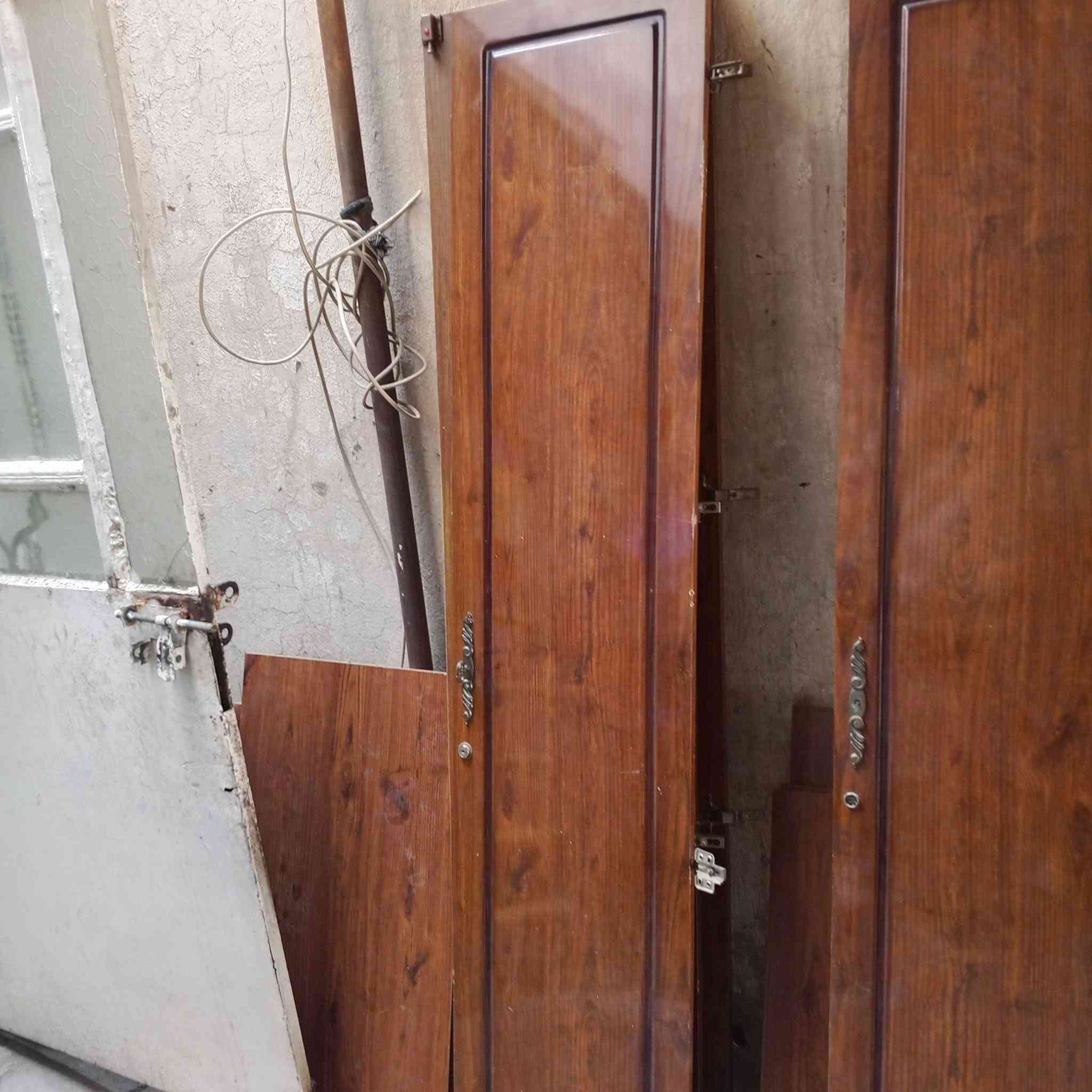 سلام عليكم كنتور 5بيبان مستعمل مال غرفة نوم للبيع قيم سعره وبلعافيه عليك مكاني شارع فلسطين ***********
