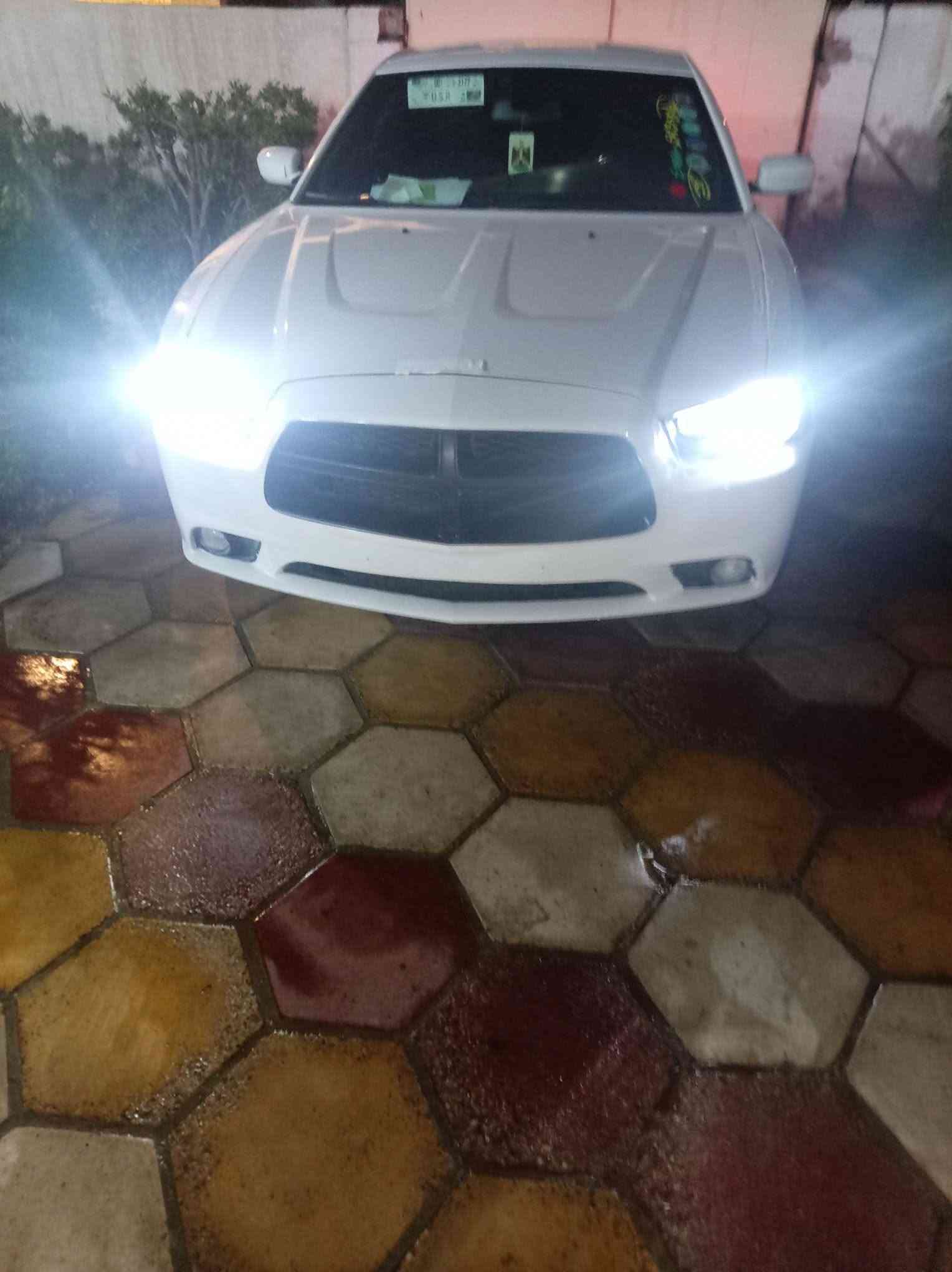 دودج شارجر • V8 • أبو الخصيب