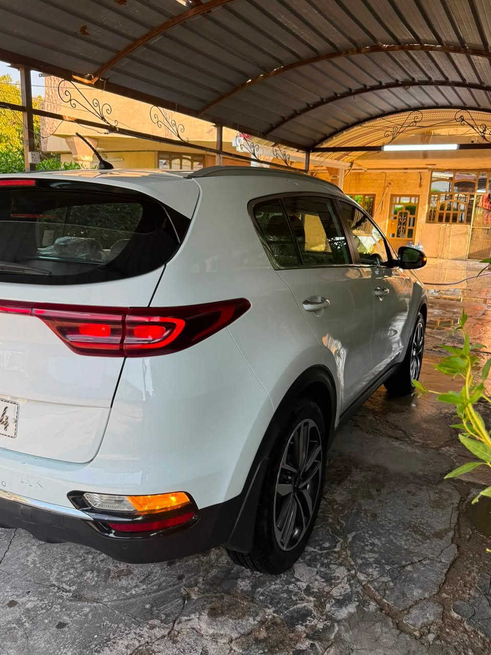 لبيع كيا سبورتج موديل 2019
خليجي لون ابيض ماشية 84 الف حقيقي 

رقم بغداد دولي نص فول تبريد قطعتين 

شاشة لمس اصلية كامرة خلفية حساسات 360 

تحكم ستيرن اشاير مري مري شفط حساسات امامي خلفي 

تايرات جدد 4 سيارة حلوة مكان سيارة بغداد عويريج 

لستفسار ***********
