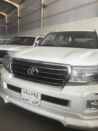 لاندكروز ٢٠١٣ • ١٧٨ ألف • سونار
