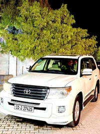 لاندكروزر GXR • ٢٠١٢ • رقم بغداد