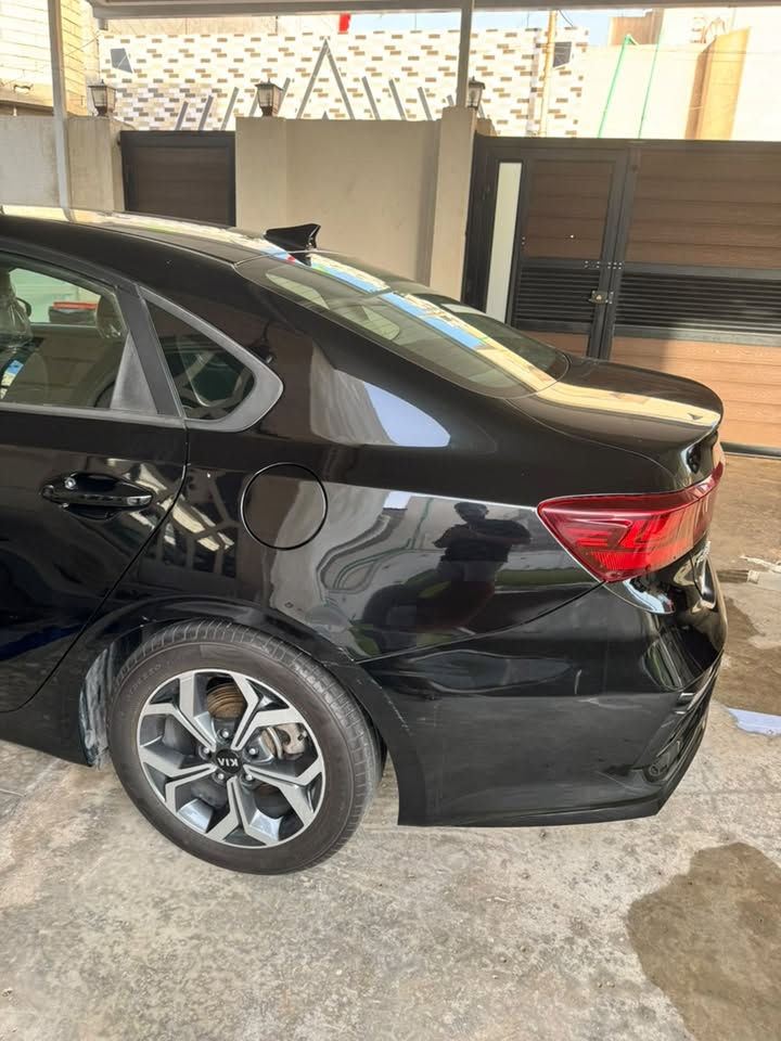 السلام عليكم 
كيا فورتي ٢٠٢١ 
مواصفات fe
تحكمات ستيرن جهتين
تحديد مسار
كروس سرعة
٣ وضعيات قيادة
شاشة وكاميرا
رقم اربيل تحويل او وكالة
بدون حادث والصور مال امريكا مرفقة بالمنشور
بيها ملاحظات بسيطة هنا بالعراق
وبعدها على وضع الشركة
السعر ١٢٦ مستعجل على البيع
مكاني البصرة
رقمي
***********
