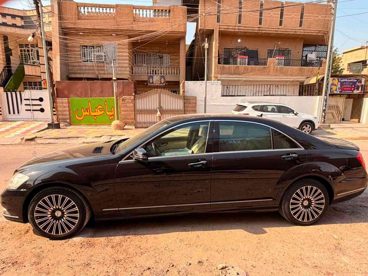 مارسيدس 350 S
خليجي مكفوله
الون اسود

موديل 2012

فول موصفات  باب طويل 

تحكم ستيرن 

بنو راما 

خمس بردات 

باب شفط 

جنطه شفط 

زنون 

خمس بصمات 

رقم اربيل 

رقم  ‭***********
