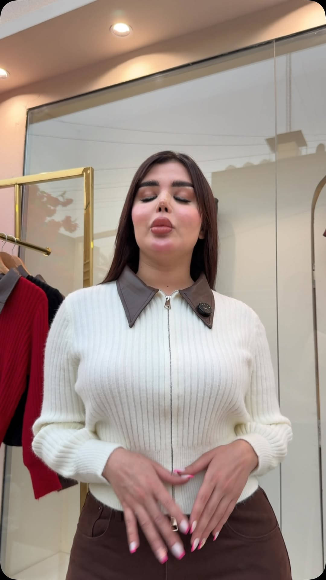 ملابس • للبيع