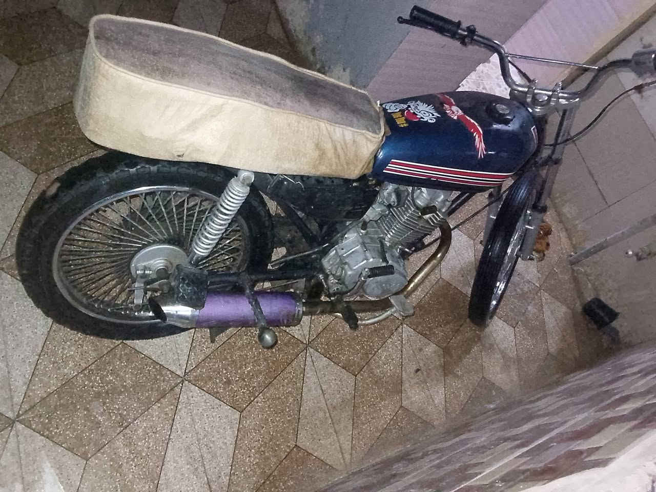 السلام عليكم اخوان دراجه نامه 22رياضي محركها 3احرف شلعه ومعدل خير من الله يرادلها بس قبق كلج لان بي نضوح السعر 225وبيها مجال *********** العنوان بعقوبه المفرق حجي ناصر
