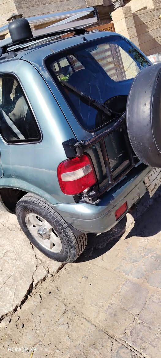 كيا سبورتج موديل ٢٠٠٠
محرك ٢٠٠٠
مابيها صبغ مال جناي ع ايد وحده رقم سليمانية
للاتصال
***********
