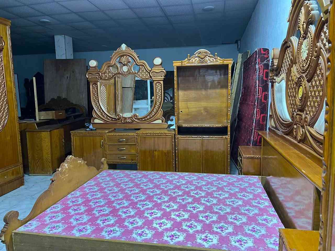 سلام عليكم اخوان عندي غرف نوم عراقي نضافه فول  الاستفسار ع رقم ***********مكان رمانه
