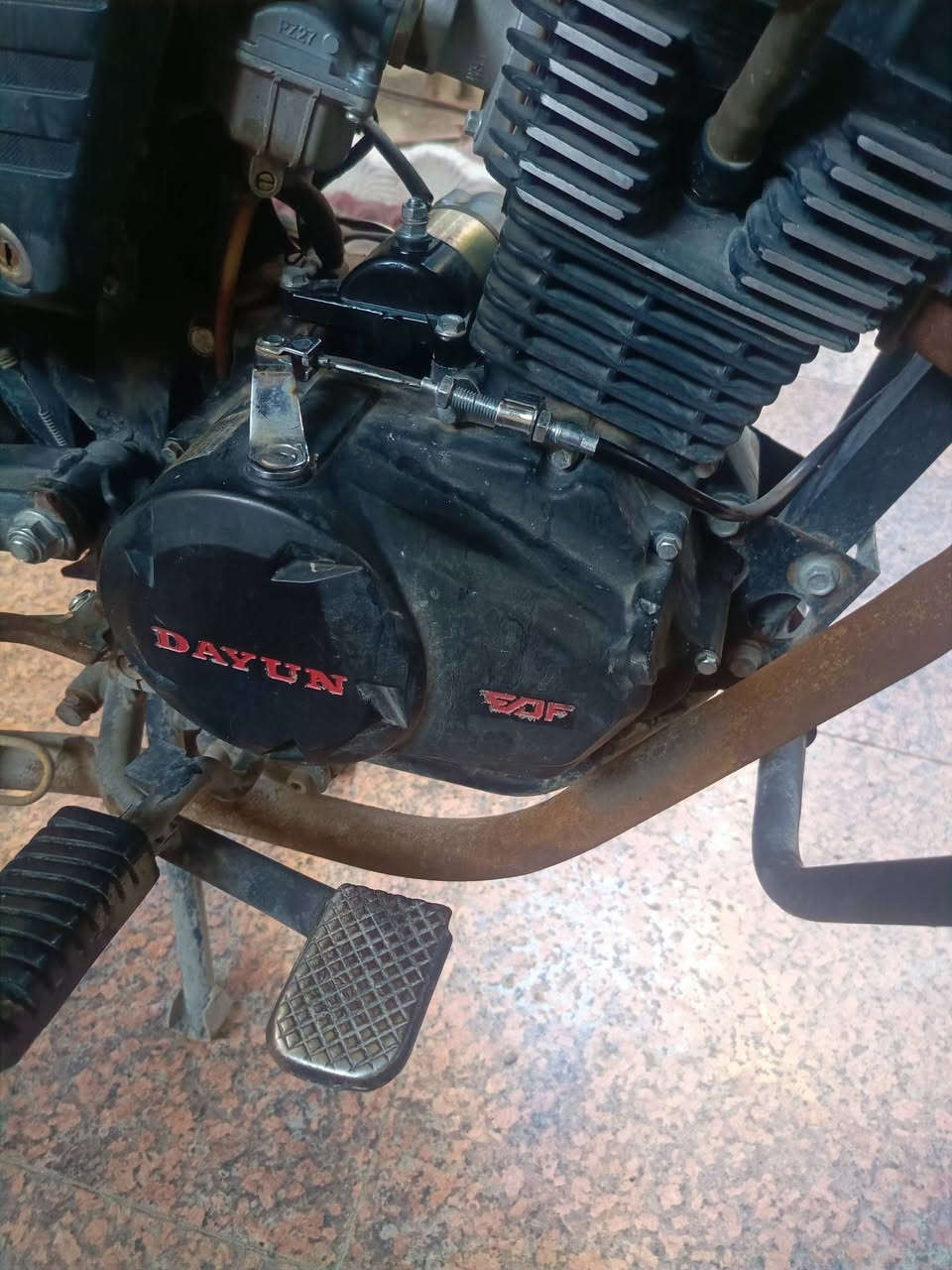 🏍️ للبيع – دراجة دايون نفخ
الموديل: (2022)
مرقم رقم كربلاء بسمي 
اللون: اصفر
الحالة: نظيفة وجاهزة للاستخدام
المحرك: 200
سويج سجينه 2
يجي وياها صندوق+خوذه وسماعات اصليه
مناسبة للدليفري والاستخدام اليومي.
💰 السعر: (2000) قفل
📍 الموقع: (كربلاء حي النقيب)
📞 للاستفسار: (***********)
