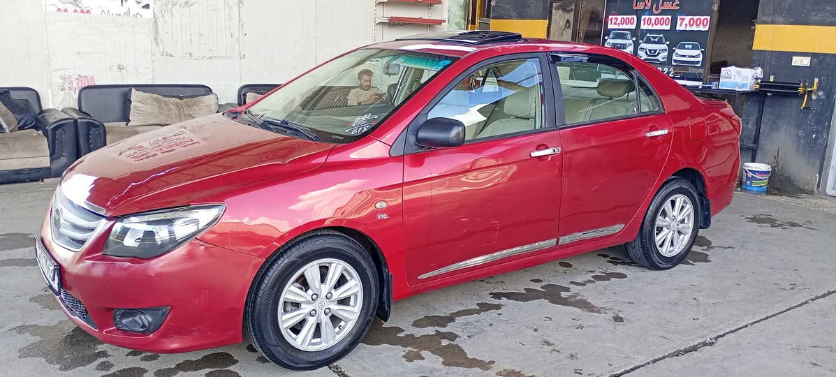 Byd 2014 كير  اتوماتيك محرك وكير وتبريد بشرط باب الشوفير والخلفي صبوغ بدون دواخل هزه وسنوية جديد 2031  للاستفسار *********** أربيل, العراق
