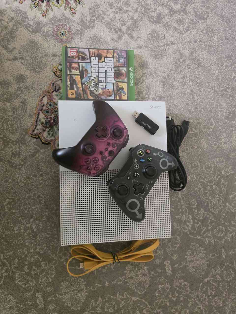 XBOX ONE S
بۆ فرۆشتن نەکراوە
دوو دەسکی لەگەڵە
دیسکێکی GTA V لەگەڵە
1 تێرا
لە سلیمانیم
180 هەزار قوفڵێتی🔒
ڕەقەم تەلەفون
***********
