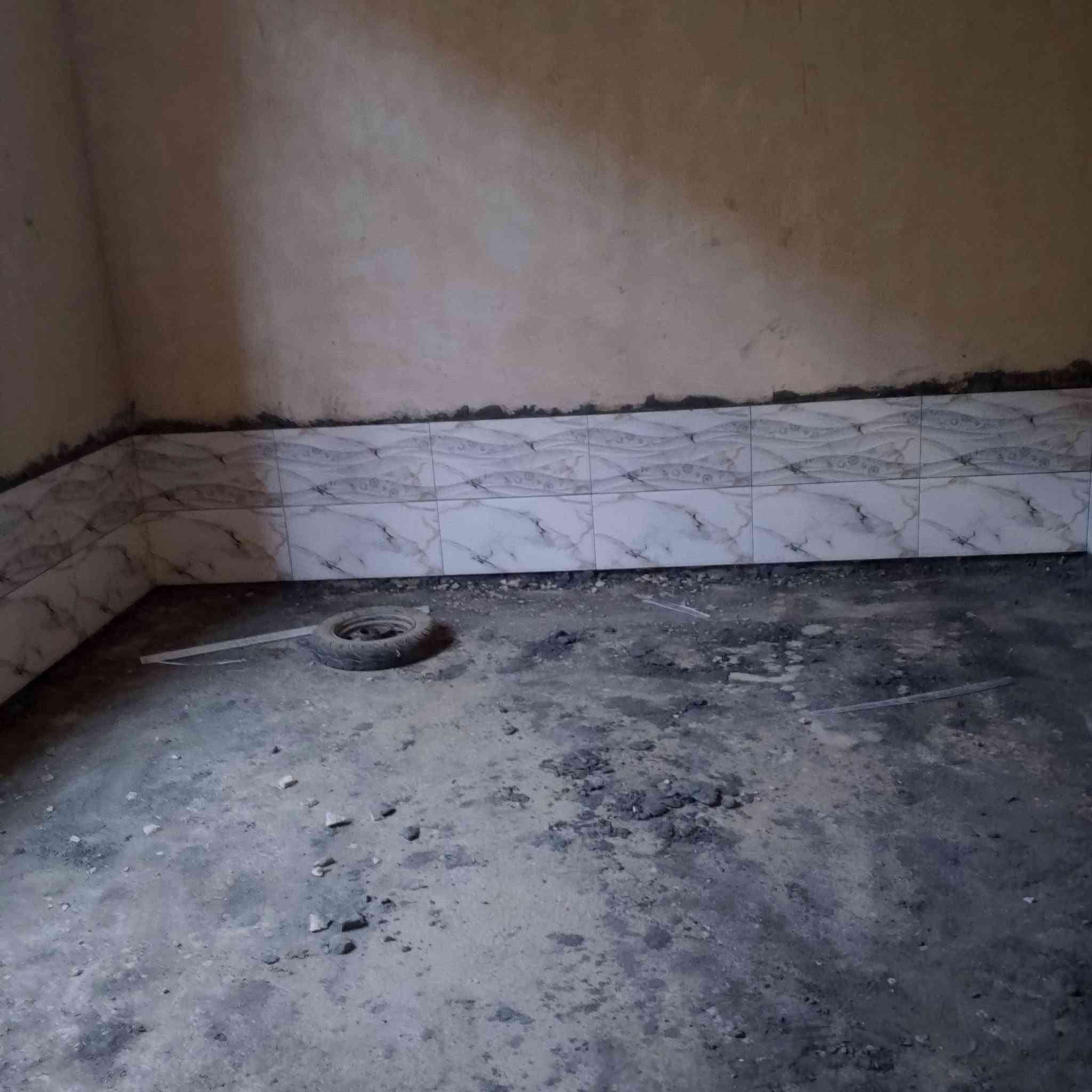 خلفة سراميك متفرق وسعارنة مناسبة***********
