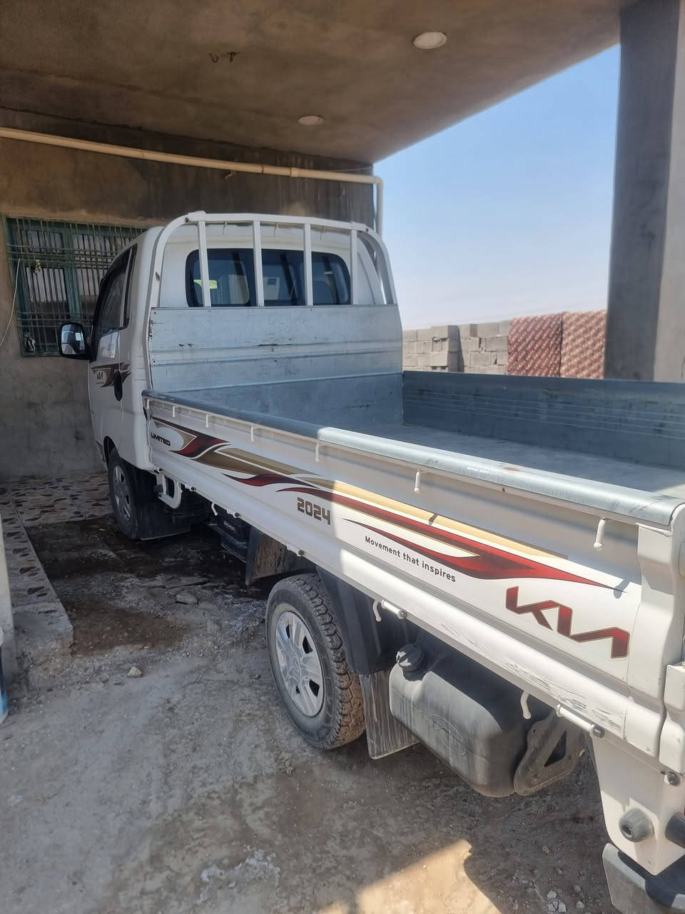سلام عليكم كيا حمل ٢٠٢٤ رقم بغداد مكفولة عداء بارد بالباب جهة اليمنة واضح بالصورة و باقي السيارة مكفول كفالة عامة مكان السيارة بغداد عوريج
***********  ***********

سلام عليكم كيا حمل ٢٠٢٤ رقم بغداد مكفولة عداء بارد بالباب جهة اليمنة واضح بالصورة و باقي السيارة مكفول كفالة عامة مكان السيارة بغداد عوريج
