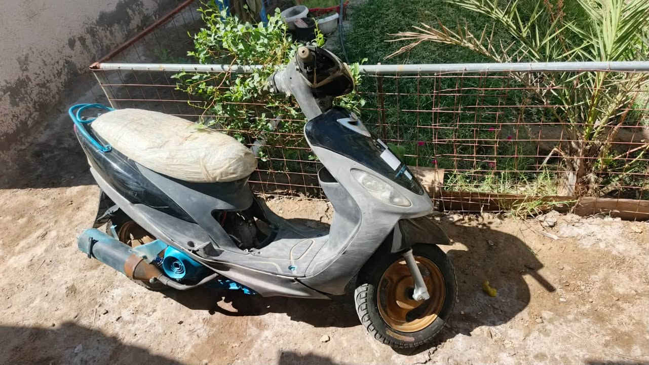 دراجه ماكس للبيع دراجه مابيها شي تمشي معدل وناعمه ومفتوحه مره وحده بس وشرط تفحص
كهربائيات كلها شغاله 
نكره سلف تشتغل 
السعر تواصل وي هذا الرقم ‭***********‬
